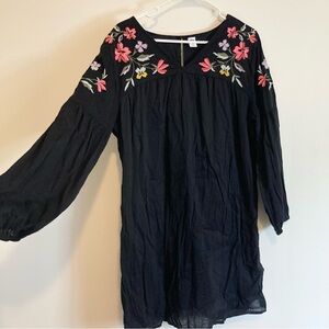 Old Navy Embroidered Long Sleeve Dress